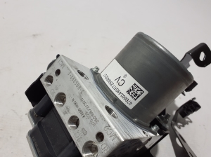 RENAULT Clio V (2019–2026) ABS unit 476601495R - 3