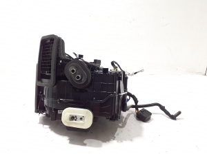 RENAULT Clio V (2019–2026) Heater and its parts 272100255R - 2