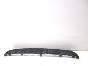 TOYOTA Corola Verso R1 (2004–2009) Front bumper lower grille 531120F010 - 2