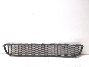 TOYOTA Corola Verso R1 (2004–2009) Front bumper lower grille 531120F010 - 5