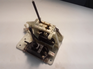 Mitsubishi Pajero IV (2006–2026) Gear shift mechanism and its parts MR534568 - 4