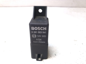 Opel Antara (2006–2017) Glow plug relay 0281003041 - 2