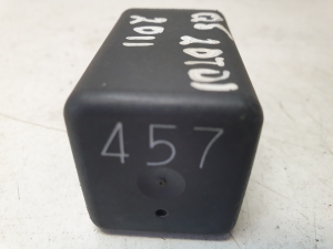 AUDI Q5 (2008–2017) Glow plug relay 038907281B - 3