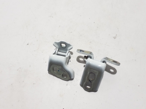 RENAULT Clio V (2019–2026) Front door top hinge 804004475R - 3