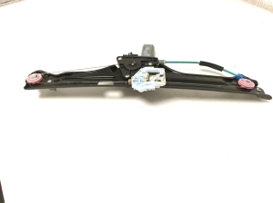 BMW 2 SERIES F45 (2014–2026) Priekšējo durvju logu pacēlājs un tā daļas 2579945 - 2