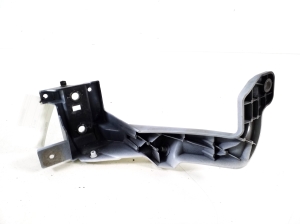Polestar 2 II (2021–2026) Front fender bracket 31688244 - 3