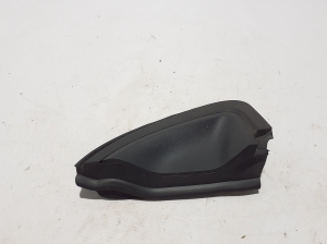 RENAULT Clio V (2019–2026) Cita aizmugurējā spārna detaļa 833815017R - 3