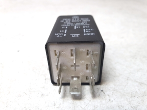 Volkswagen Transporter T5 (2003–2015) Glow plug relay 7E0919506 - 4