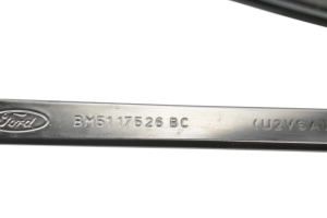  Windshield wiper blade 