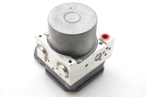 TOYOTA Hilux (2015–2020) ABS unit 4454071500 - 2
