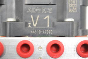TOYOTA Prius W50 (2015–2020) ABS unit 4451047070 - 3