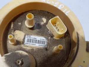 VOLVO XC90 (2015–2024) Kütusepump paagis 31372615 - 3