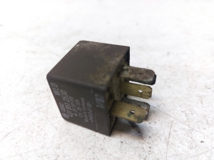 AUDI 80 [B4] (1991–1996) Relay 431951253D - 2