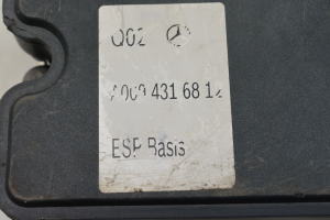 Mercedes Benz GLA-Class 156 (2013–2019) ABS unit A0094316812 - 3