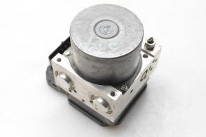 TOYOTA Hilux (2015–2020) ABS unit 4454071500 - 5