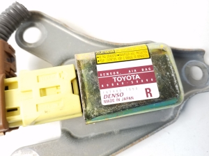 LEXUS LS (2000–2006) Airbagsensor 8986050090 - 3