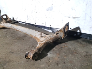 TOYOTA Corola Verso R1 (2004–2009) Tagasild ja selle osad - 4