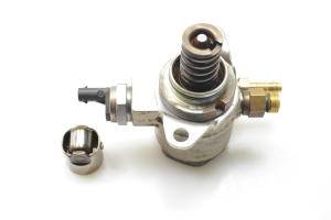 Kraftstoffpumpe - 03C127026P