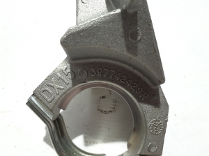 RENAULT Clio V (2019–2026) Front drive shaft bracket 397742429R - 4