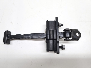 Opel Corsa F (2019–2026) Front door check - 3