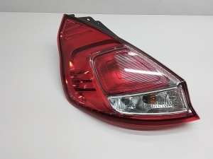 Hintere Eckleuchte und ihre Teile - C1BB13405AA