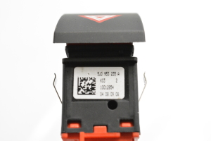 Skoda Fabia MK 2 (2007–2014) Hazard light switch 5J0953235A - 2
