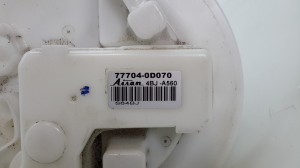 TOYOTA Yaris (2011–2020) Kütusepump paagis 777040D070 - 2