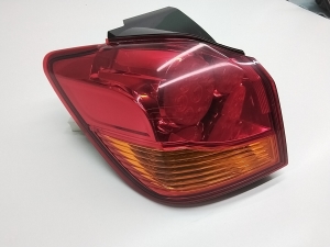 Mitsubishi ASX (2010–2026) Hintere Eckleuchte und ihre Teile P9374 - 4