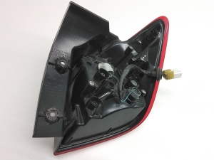 Mitsubishi ASX (2010–2026) Hintere Eckleuchte und ihre Teile P9374 - 5