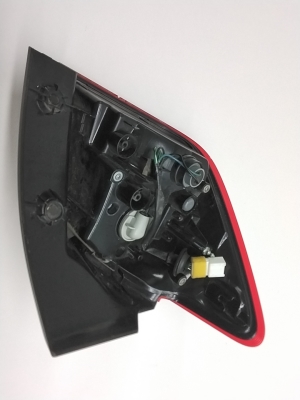 Mitsubishi ASX (2010–2026) Hintere Eckleuchte und ihre Teile P9372 - 5