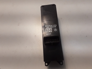 Mitsubishi Pajero IV (2006–2026) Front door glass switch 8608A109 - 4