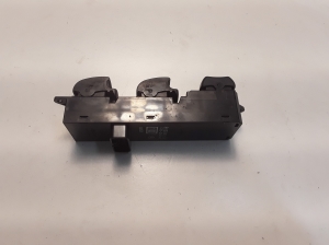 Mitsubishi Pajero IV (2006–2026) Front door glass switch 8608A109 - 5