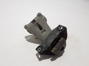 Dacia Logan II (2012–2026) Engine mount 112328191R - 2