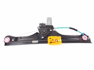 BMW 2 SERIES F45 (2014–2026) Priekšējo durvju logu pacēlājs 7463483 - 2