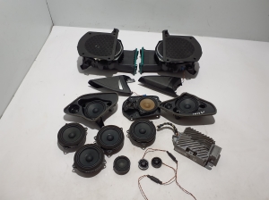 Amplificateur audio de voiture - 9832609