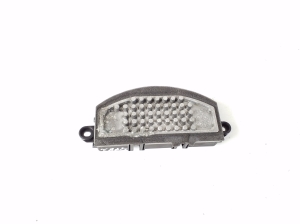 Cabin shoulder motor resistance - 9377854