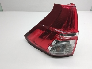 Hintere Eckleuchte und ihre Teile - 5QHC1P4L8005