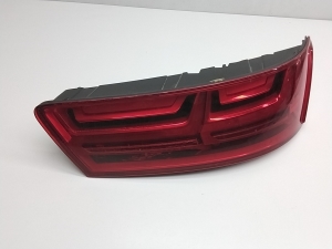 AUDI Q7 (2015–2026) Hintere Eckleuchte und ihre Teile 4M0945094E - 3