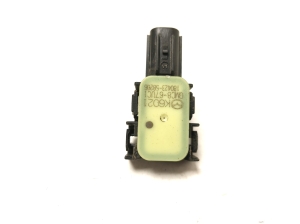Mazda CX-3 (2015–2026) Front parking sensor GMC867UC1 - 3