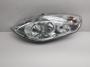 RENAULT Master (2019–2024) Scheinwerfer und seine Teile 260608716R - 2
