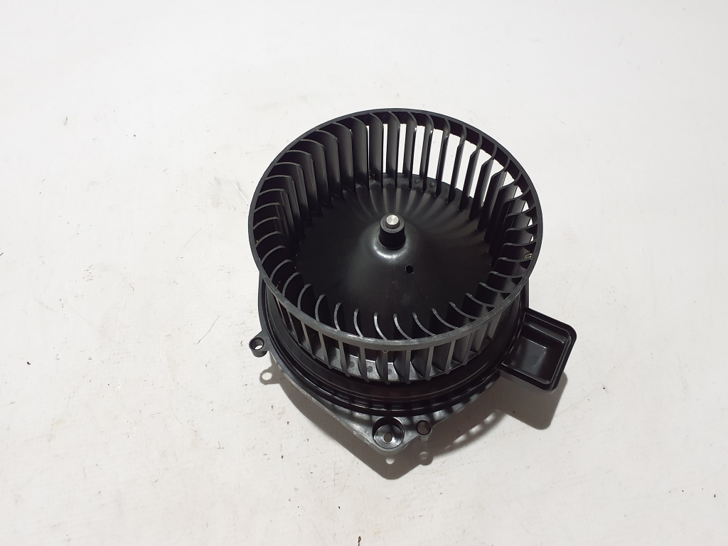 BMW X3 G01 (2017–2026) Salongi puhuri mootor 9382861 BMW X3 G01 (2017–2026) Salongi puhuri mootor 9382861