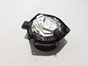 BMW X3 G01 (2017–2026) Salongi puhuri mootor 9382861 - 2