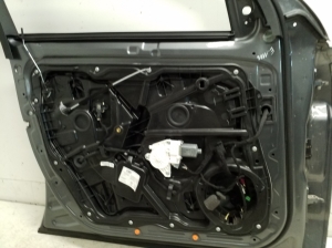 Mercedes Benz GLS 166 (2015–2019) Front door and its parts - 3