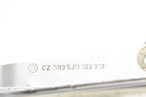 Skoda Fabia MK 2 (2007–2014) Hood hinge 5J0823302 - 2