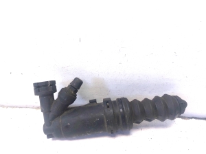 AUDI A6 C6 (2004–2011) Clutch slave cylinder 4F0721257 - 3
