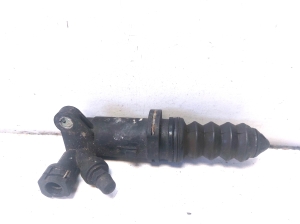AUDI A6 C6 (2004–2011) Clutch slave cylinder 4F0721257 - 4