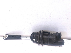 Clutch slave cylinder - 8K1721401E