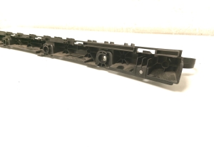 Volkswagen Golf VIII (2019–2026) Rear bumper bracket 5H9807863C - 4