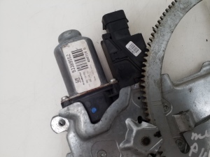 Opel Meriva (2003–2010) Priekšējo durvju logu pacēlājs un tā daļas 93362662 - 2