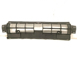 Volkswagen Golf VIII (2019–2026) Front bumper lower grille 5H0853677AH - 5